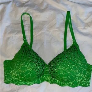 Victoria’s Secret bra. 38c